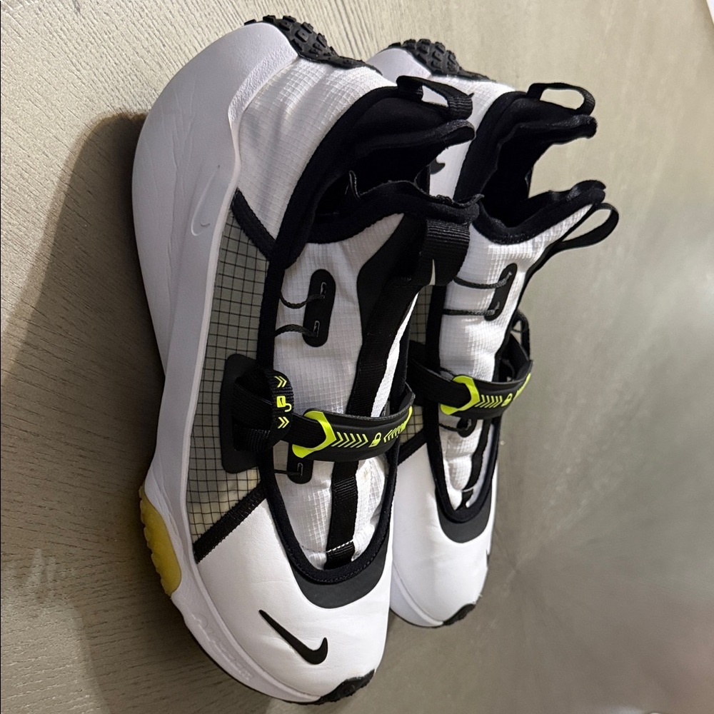 RARE Nike Air Zoom Traverse GS - FlyEase - Picture 4 of 6